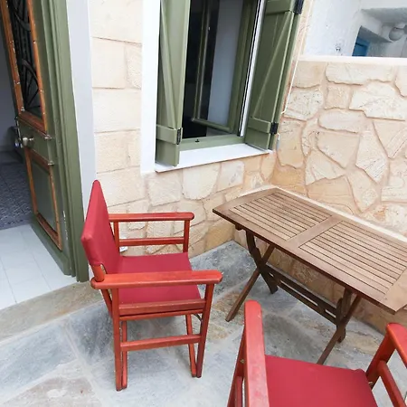 הוילה Aegina La Piccola Casa מראה חיצוני תמונה